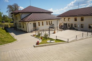 Complexul de serviciI sociale Campulung (2)
