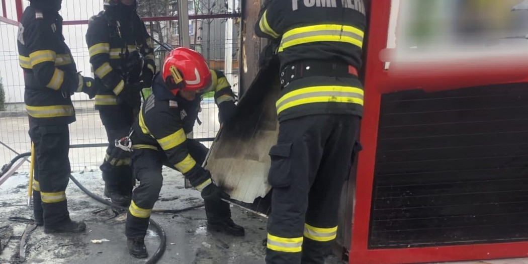 Incendiu construcție