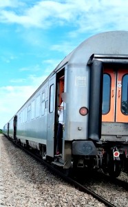 auto lovit de tren leordeni arges (2)