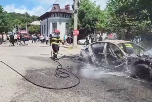 incendiu auto campulung (6)