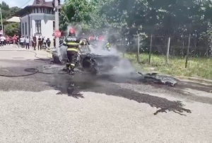 incendiu auto campulung (7)