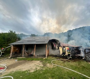 incendiu mihaesti arges